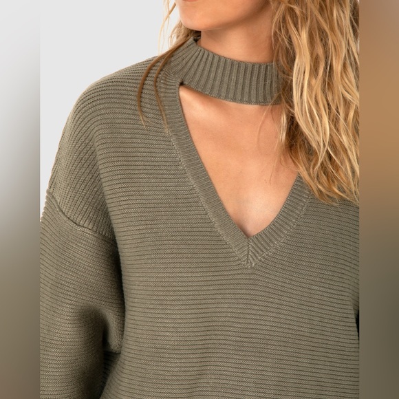 MADISON THE LABEL | FRIDA KNIT OVERSIZED SWEATER | KHAKI | XL - Picture 3 of 6